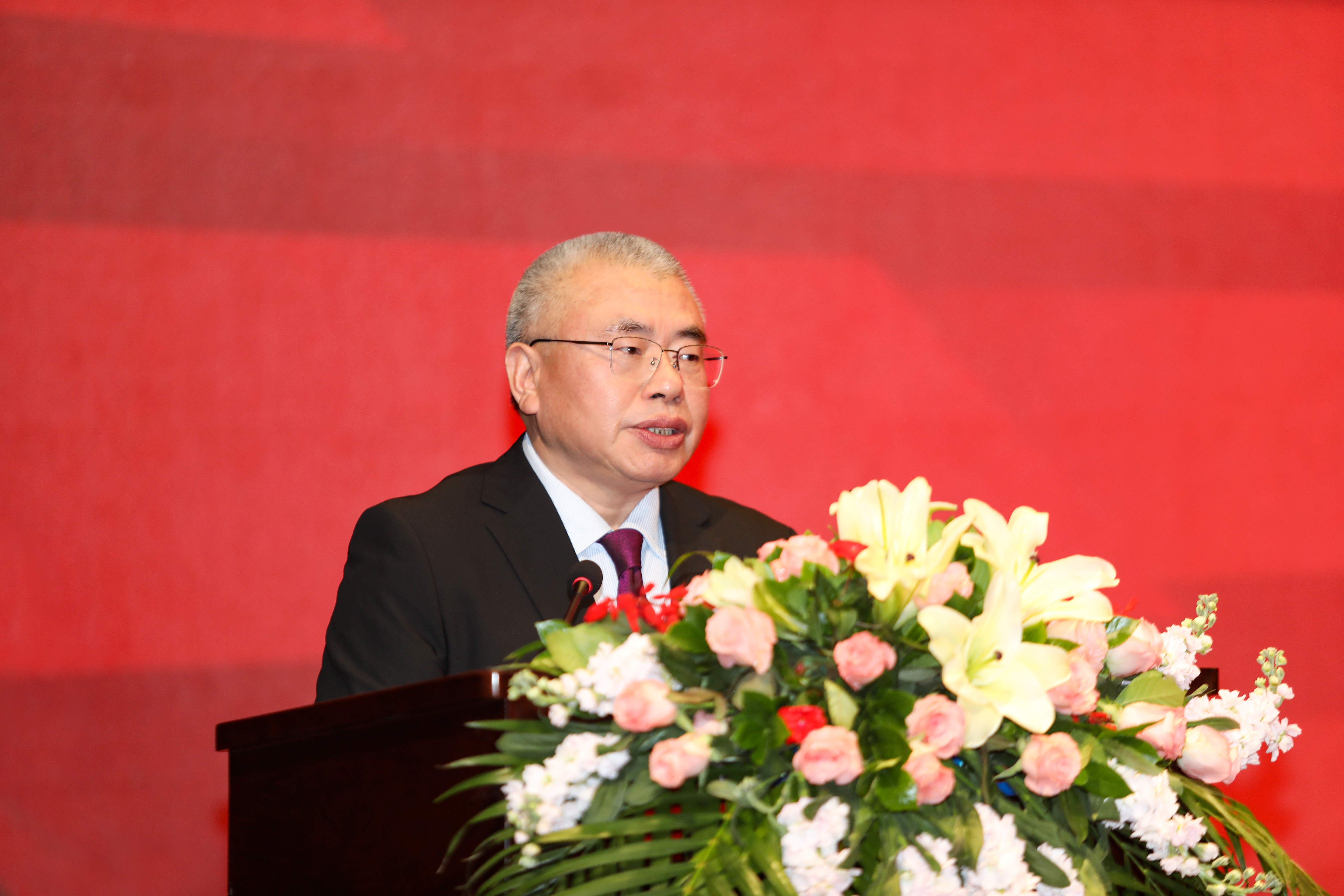 1.集團(tuán)公司黨委書記、董事長、總經(jīng)理楊安國作大會致辭.JPG